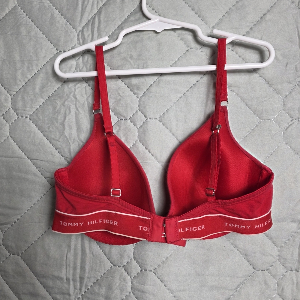 Tommy Hilfiger Red bra with lace on back. Adjustable straps. Size 34B. - Picture 2 of 5